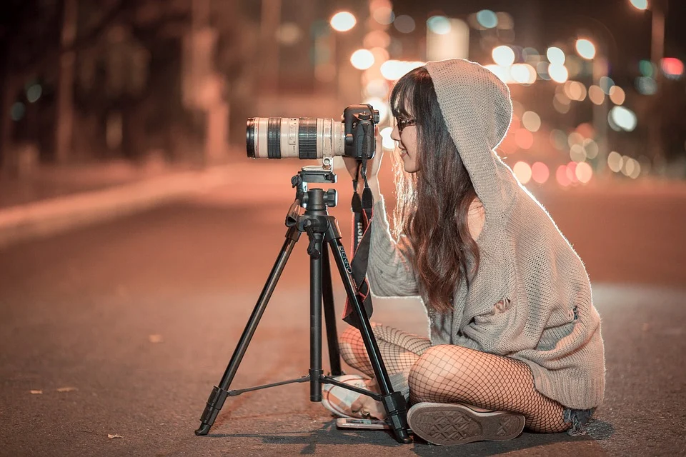Became Photographer